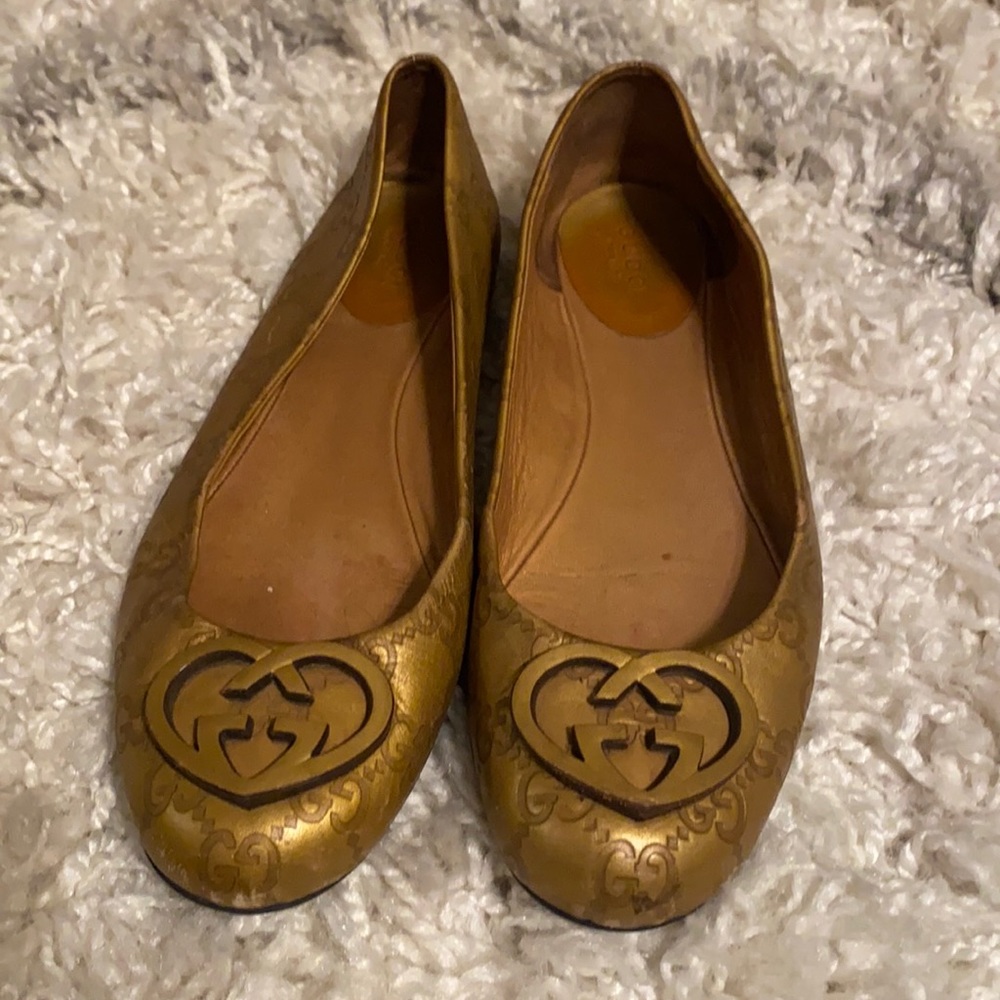 Gold Gucci ballet flats size 37 1/2
